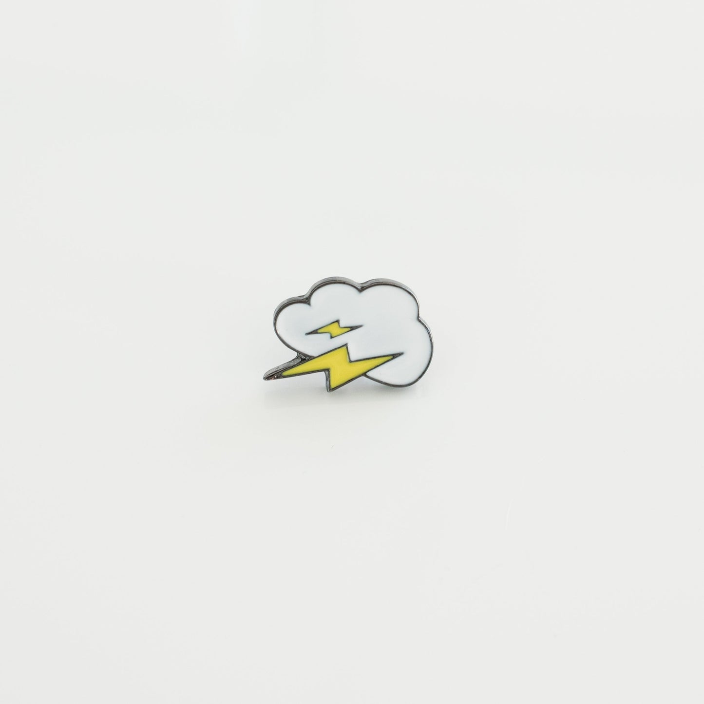 Enamel pin (1 option)