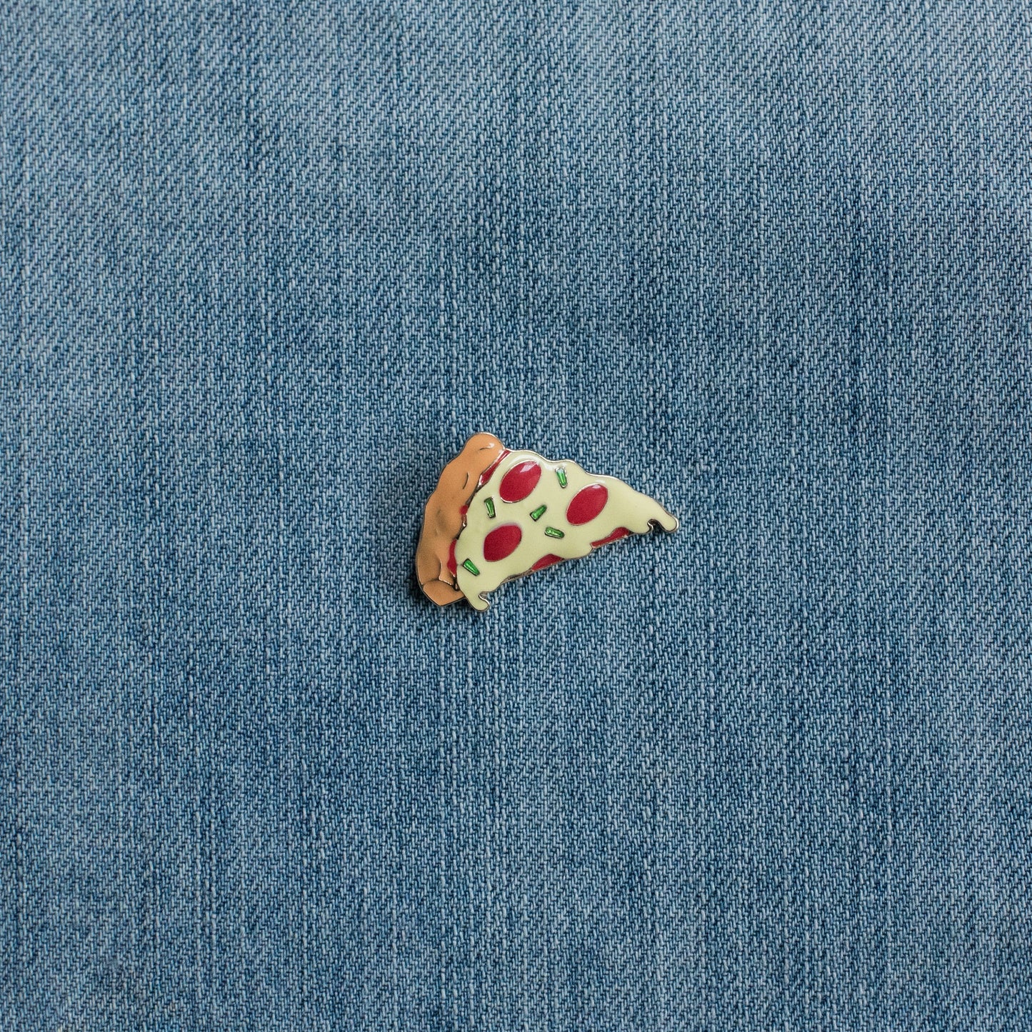 Enamel pin (1 option)